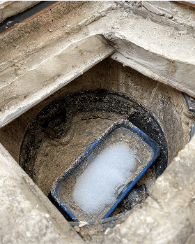 blockdrain-grease_trap_unblocking_cleaning